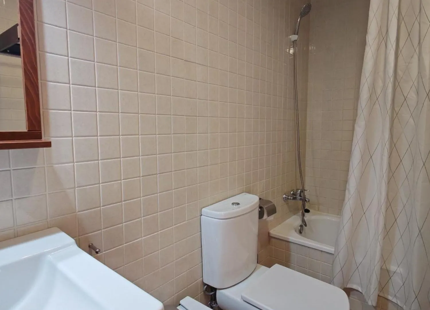 Apartamento Abuhardillado Y Espacioso Auet 3 プラ・デ・ラ・エルミータ アパート