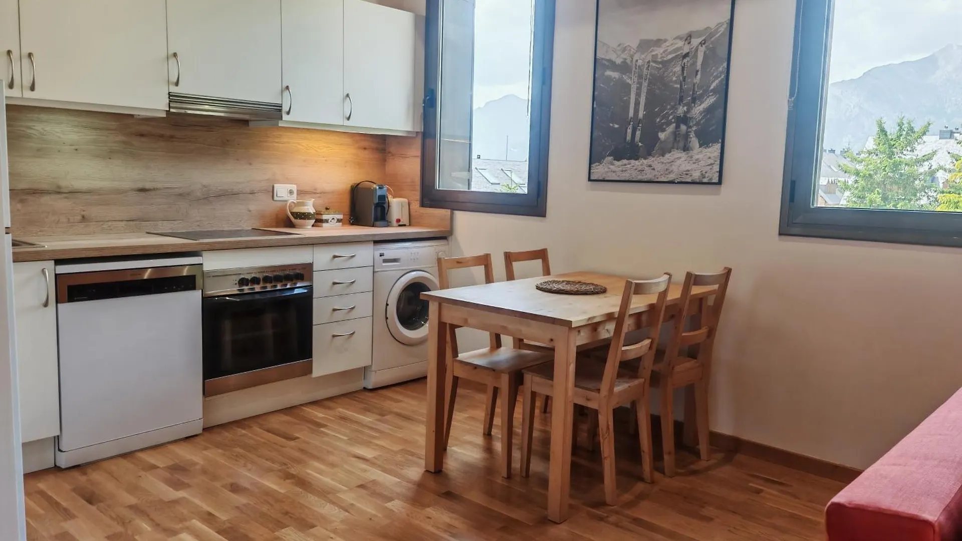 アパート Apartamento Abuhardillado Y Espacioso Auet 3 プラ・デ・ラ・エルミータ