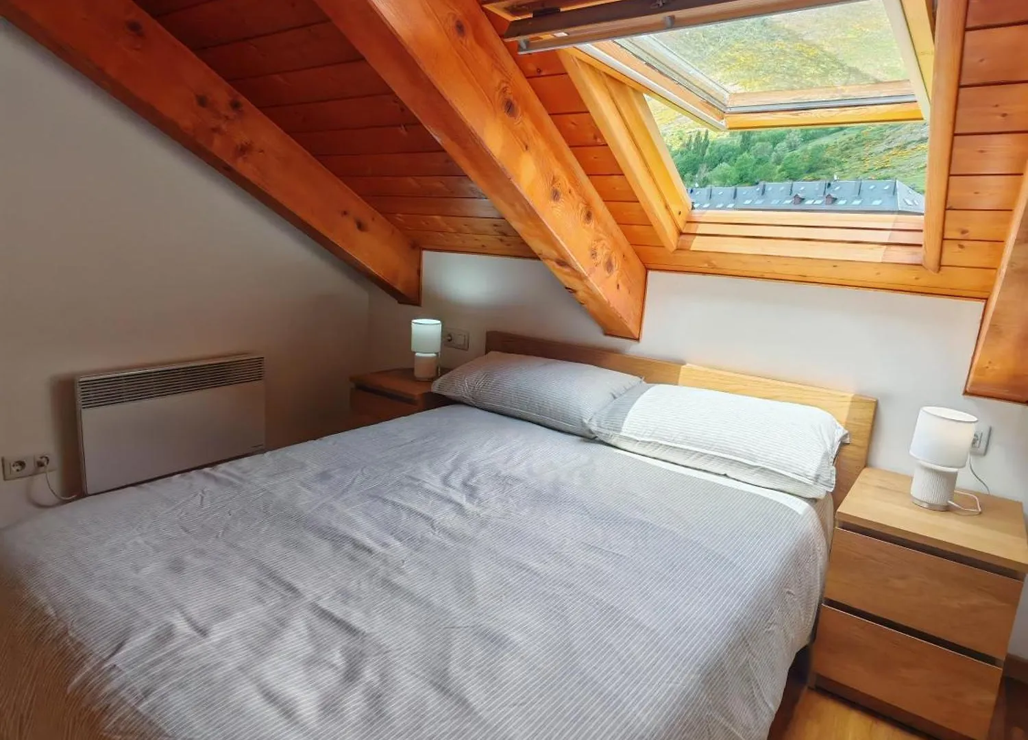 Apartamento Abuhardillado Y Espacioso Auet 3 プラ・デ・ラ・エルミータ アパート